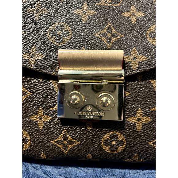 Discontinued Louis Vuitton Logo Croisette Damier Ebene in Near Mint Condition - Picture 4 of 13